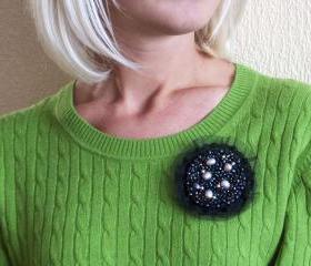 Elegant pearl brooch, woman brooch, black, pin, lace